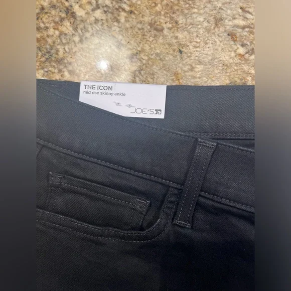 NWT Joe’s Jeans The Icon Mid Rise Skinny Ankle Flawless Jeans